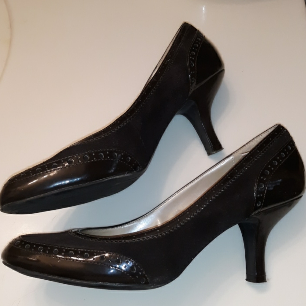 🥳Host Pick🥳 Etienne Aigner Everest Heels Dark Brown Size 8